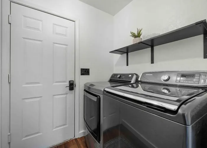 Perfect 3br Minutes To Coffee Pot Trails *