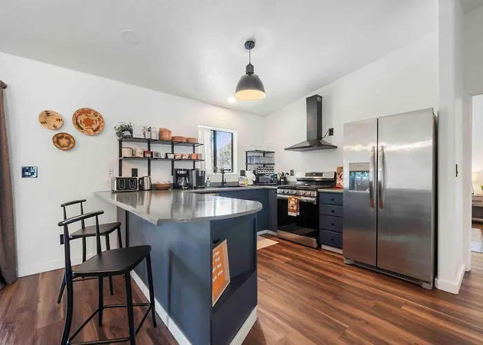 Perfect 3br Minutes To Coffee Pot Trails *